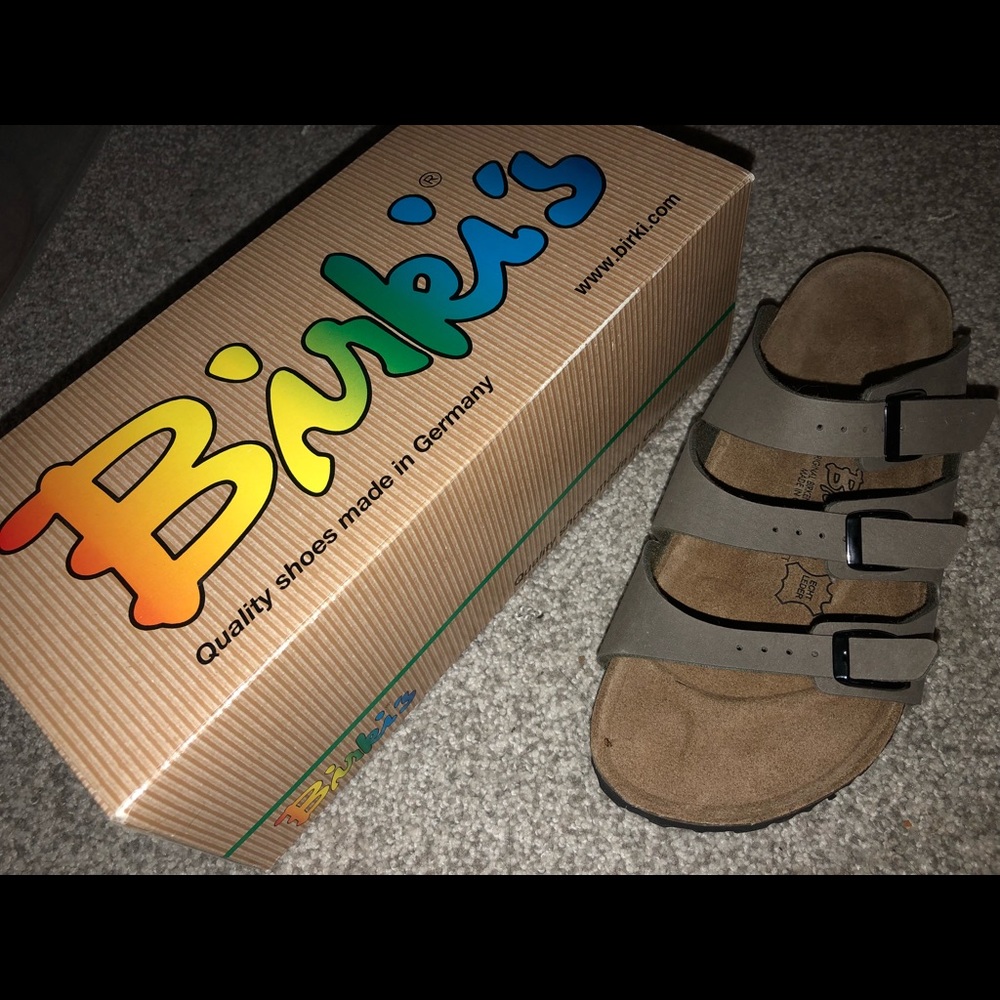 NEW BIRKENSTOCKS SIZE 40